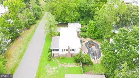 View/Area - 2037 Shore Dr, Edgewater, MD 21037 photo 5 of 7