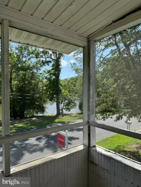 Exterior - 2037 Shore Dr, Edgewater, MD 21037 photo 1 of 2