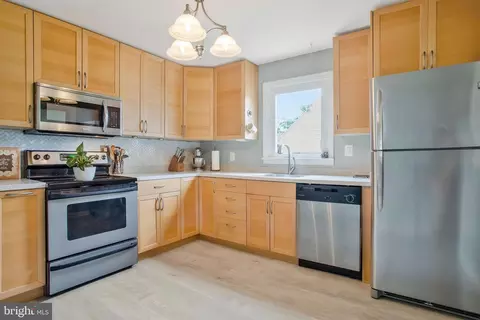 234 Meadow Rd, Pasadena, MD 21122 photo 3