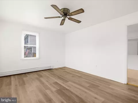 1614 Ruxton Rd, Edgewater, MD 21037 photo 2