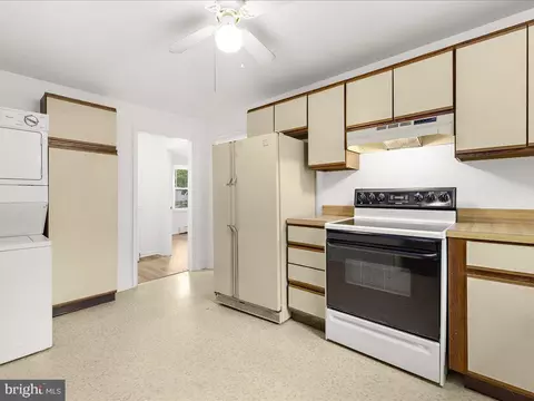 1614 Ruxton Rd, Edgewater, MD 21037 photo 9