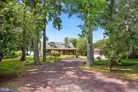 221 Cape Saint John Rd, Annapolis, MD 21401