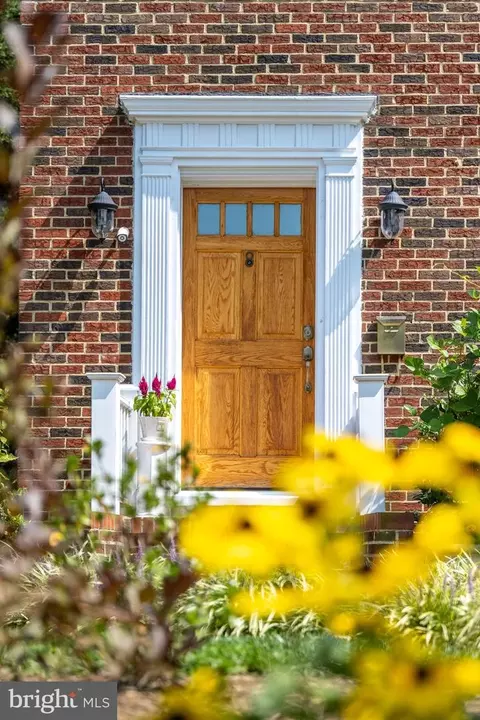 Entry Way - 8 Steele Ave, Annapolis, MD 21401 photo 1 of 12