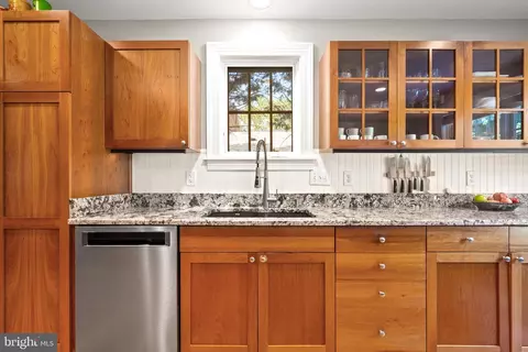 Kitchen - 8 Steele Ave, Annapolis, MD 21401 photo 4 of 6