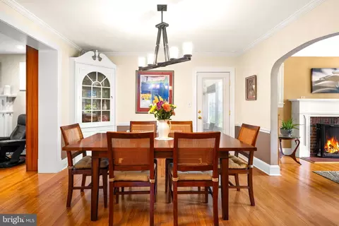 Dining - 8 Steele Ave, Annapolis, MD 21401 photo 1 of 3