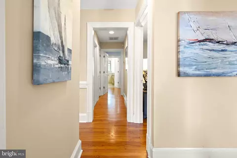 Entry Way - 8 Steele Ave, Annapolis, MD 21401 photo 8 of 12
