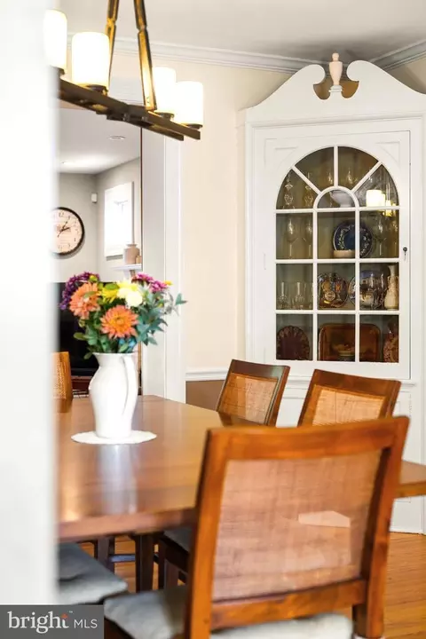 Dining - 8 Steele Ave, Annapolis, MD 21401 photo 2 of 3