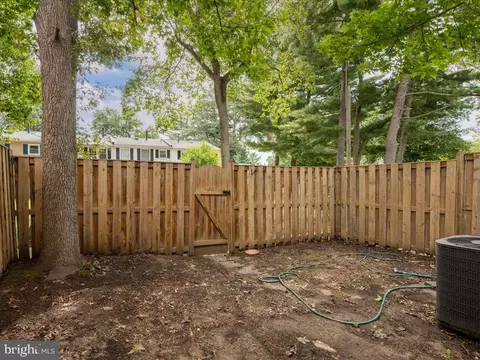 1703 Gaffney Ct, Crofton, MD 21114 photo 6