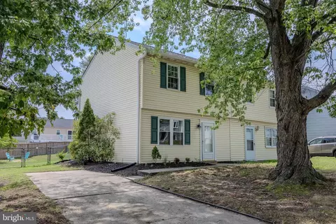 7929 E Park Dr, Glen Burnie, MD 21061