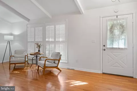 Entry Way - 1229 Tamarack Trl, Arnold, MD 21012 photo 3 of 11