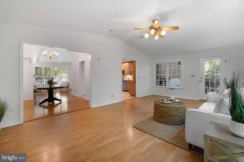 Living - 1229 Tamarack Trl, Arnold, MD 21012 photo 5 of 6