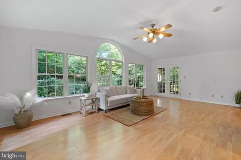 Living - 1229 Tamarack Trl, Arnold, MD 21012 photo 1 of 6