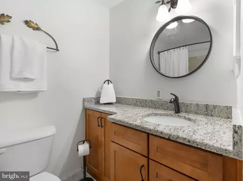 Bath - 1229 Tamarack Trl, Arnold, MD 21012 photo 2 of 3