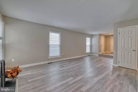 8070 Pendragon Way, Pasadena, MD 21122 photo 12