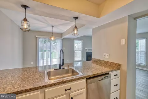 8070 Pendragon Way, Pasadena, MD 21122 photo 7