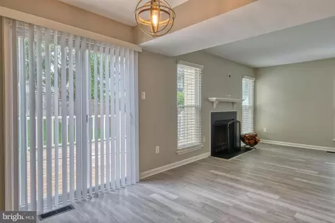 8070 Pendragon Way, Pasadena, MD 21122 photo 16