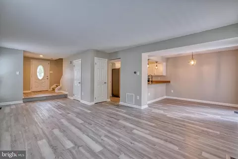 8070 Pendragon Way, Pasadena, MD 21122 photo 13