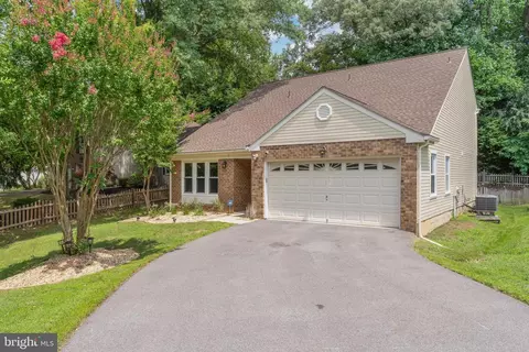 1868 E Queens Ct, Crofton, MD 21114
