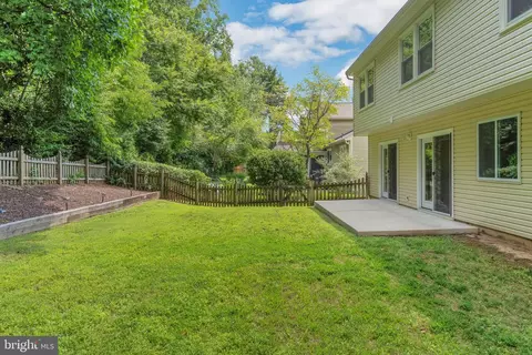 1868 E Queens Ct, Crofton, MD 21114 photo 7