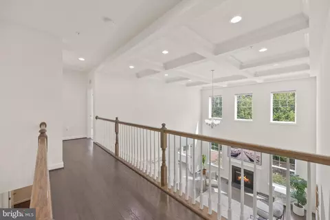 Entry Way - 151 Moore Rd, Arnold, MD 21012 photo 3 of 6
