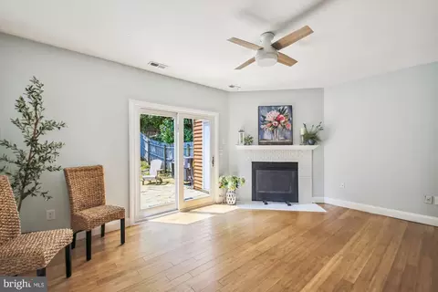 Living - 1364 Hazel Nut Ct, Annapolis, MD 21409 photo 1 of 3