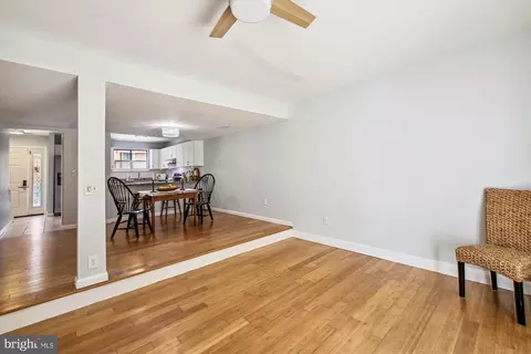 Living - 1364 Hazel Nut Ct, Annapolis, MD 21409 photo 2 of 3