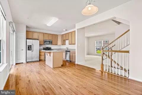 1219 Graycliff Ln, Odenton, MD 21113 photo 8