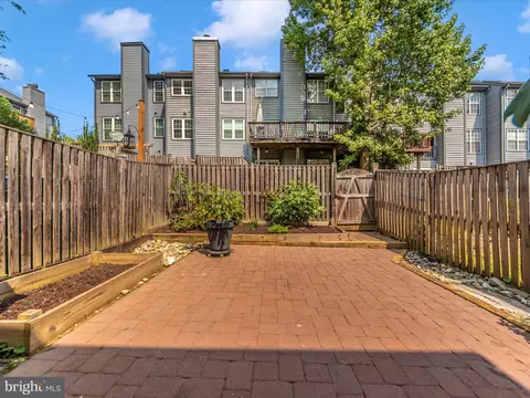 Exterior - 1827 Log Mill Pl, Crofton, MD 21114 photo 10 of 13