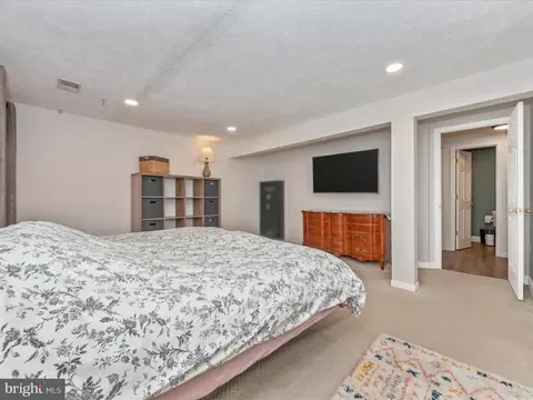 Bedroom - 1827 Log Mill Pl, Crofton, MD 21114 photo 12 of 12