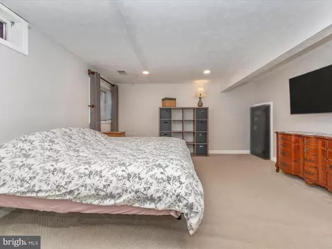 Bedroom - 1827 Log Mill Pl, Crofton, MD 21114 photo 11 of 12