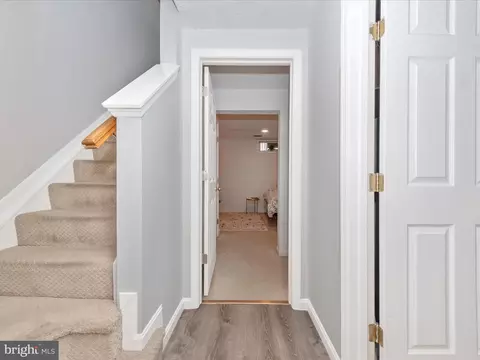 Entry Way - 1827 Log Mill Pl, Crofton, MD 21114 photo 4 of 4