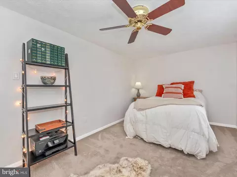 Bedroom - 1827 Log Mill Pl, Crofton, MD 21114 photo 2 of 12