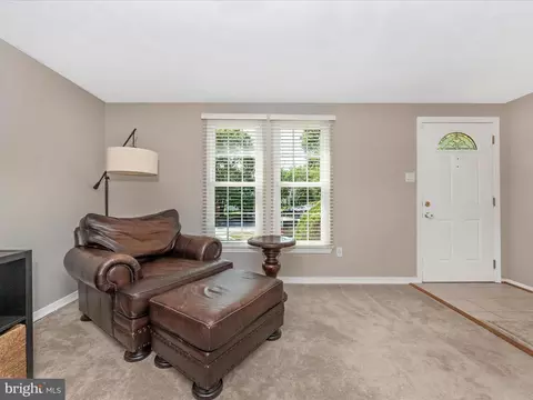 Entry Way - 1827 Log Mill Pl, Crofton, MD 21114 photo 2 of 4