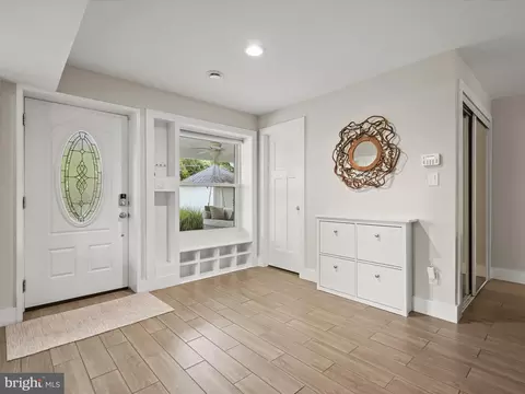 Entry Way - 341 Edgewater Rd, Pasadena, MD 21122 photo 1 of 4