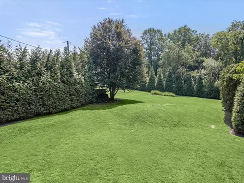 Exterior - 341 Edgewater Rd, Pasadena, MD 21122 photo 15 of 16