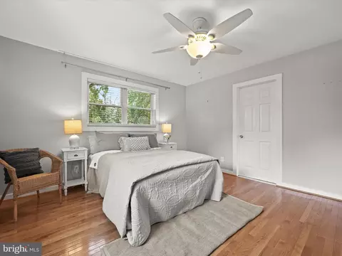 Bedroom - 341 Edgewater Rd, Pasadena, MD 21122 photo 2 of 8