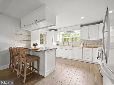 Kitchen - 341 Edgewater Rd, Pasadena, MD 21122 photo 1 of 3