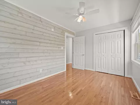 Bedroom - 341 Edgewater Rd, Pasadena, MD 21122 photo 6 of 8