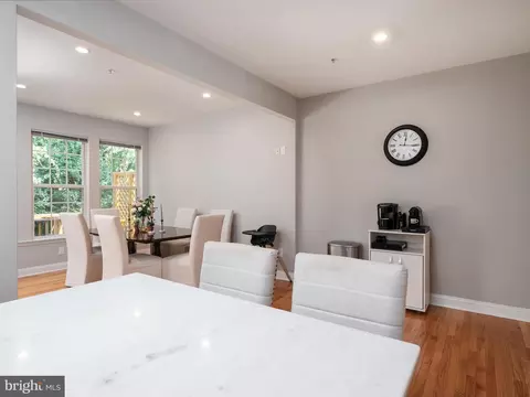 814 Stonehurst Ct, Annapolis, MD 21409 photo 11