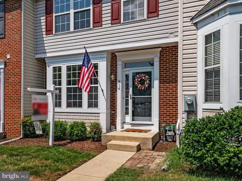 814 Stonehurst Ct, Annapolis, MD 21409