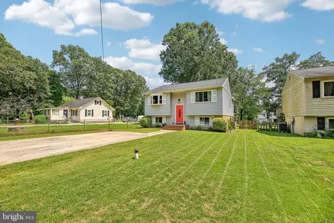 323 Dorchester Rd, Pasadena, MD 21122 photo 3