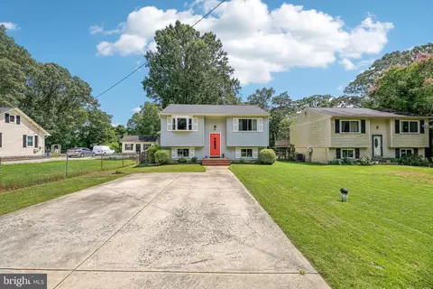 323 Dorchester Rd, Pasadena, MD 21122 photo 2