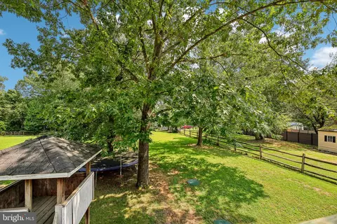 323 Dorchester Rd, Pasadena, MD 21122 photo 34