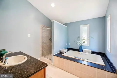 323 Dorchester Rd, Pasadena, MD 21122 photo 15