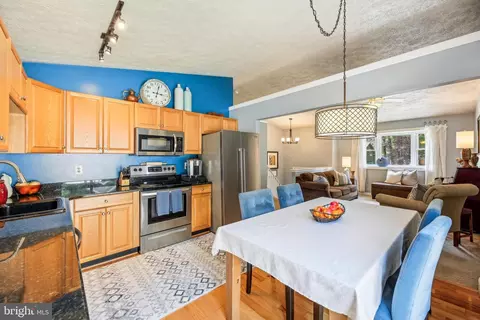 323 Dorchester Rd, Pasadena, MD 21122 photo 8