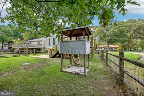 323 Dorchester Rd, Pasadena, MD 21122 photo 37