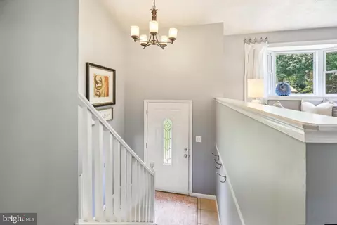 323 Dorchester Rd, Pasadena, MD 21122 photo 4