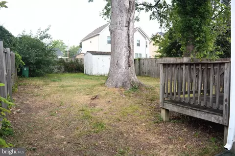 2078 Forest Dr, Annapolis, MD 21401 photo 20
