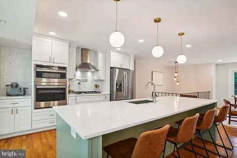 284 Cape Saint John Rd, Annapolis, MD 21401