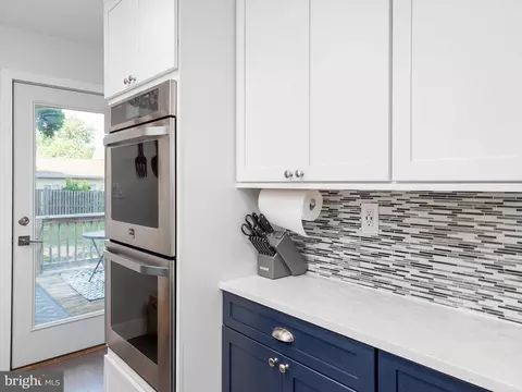 228 Dale Rd, Pasadena, MD 21122 photo 8